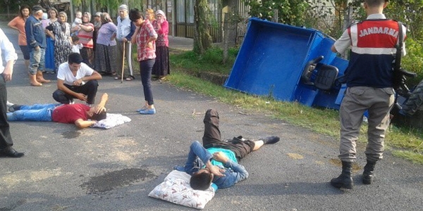 Okul yolunda kaza: 6 öğrenci yaralı