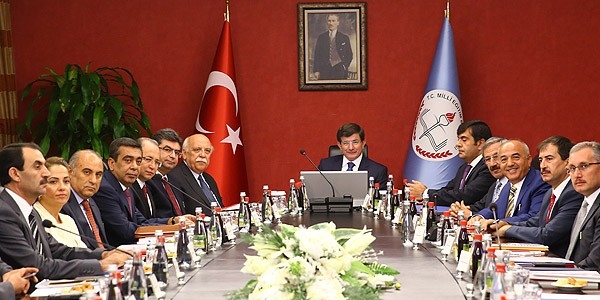 Başbakan Davutoğlu MEB'i ziyaret etti