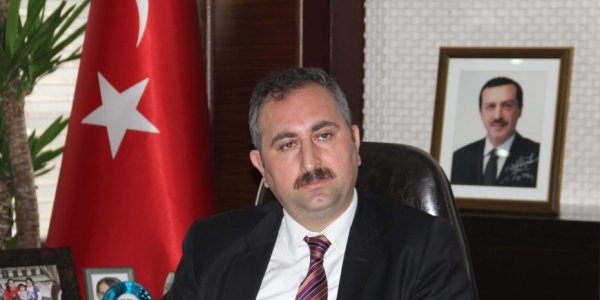 Son ankette AK Parti'nin oy oranı yüzde 51.7