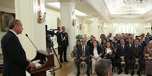 Kurtarılan personel Köşk'te