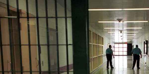 Cezaevinden 3 ki�i firar etti