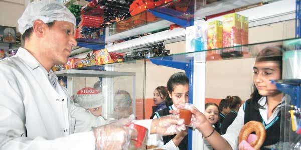 Okul kantinlerinde et yasaklandı