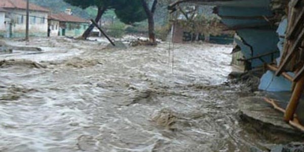 Hatay'da sel bask�n�: 2 �l�, 4 kay�p
