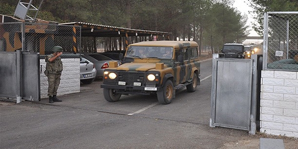 Orgeneral Akar'dan sınır birliklerine ziyaret