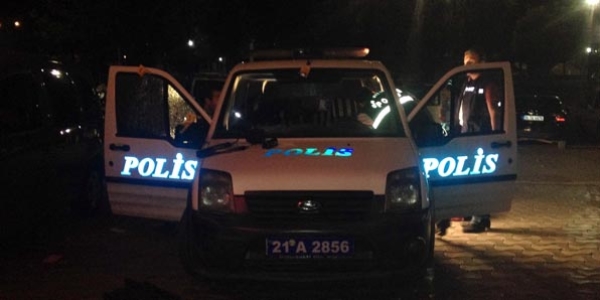 Diyarbakr'da polise silahl saldr: 3 yaral