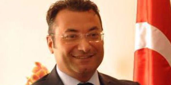 Başhekim yardımcısına makamında bıçaklı saldırı