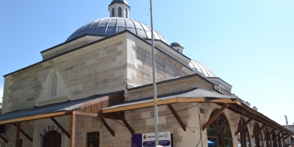 450 yıllık hamam oldu meclis salonu