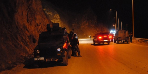Üç Özel Harekat polisi kaza sonucu şehit oldu