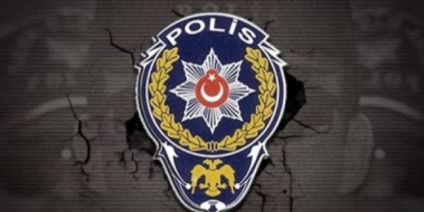 zmir'deki 2 polise daha tahliye