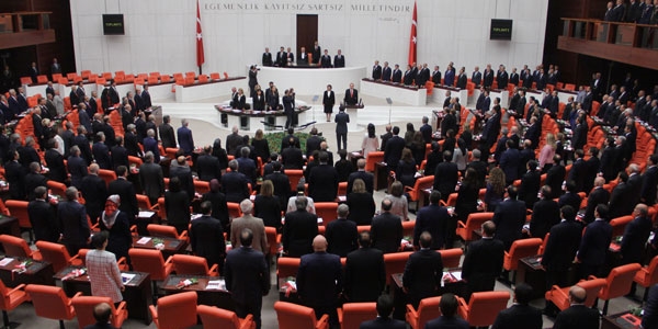 46 AK Partili vekil tezkere oylamasında yok