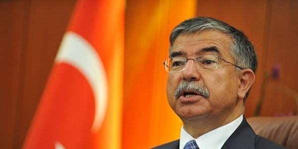 Bakan Yılmaz: Tezkereden sonra hemen adım beklemeyin