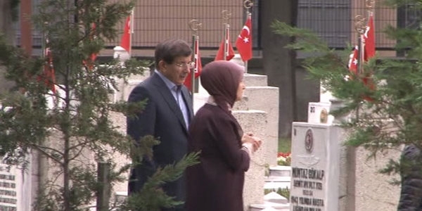 Ba�bakan �ehitleri unutmad�