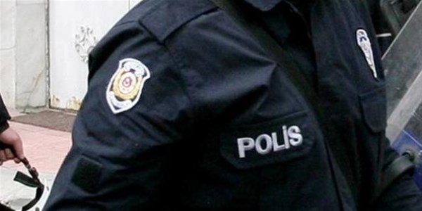 Emniyet Müdürü bileğinden vuruldu