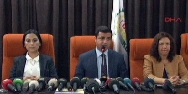 Demirtaş: Şiddet karşılıklı şekilde durmalı