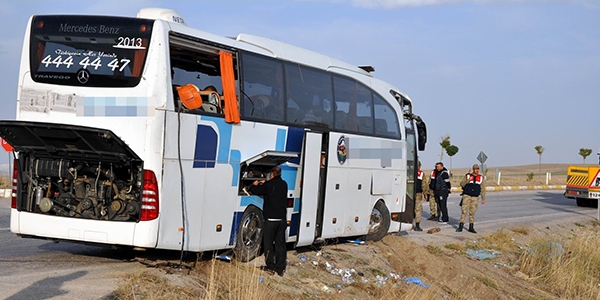 Yolcu otobüsü devrildi: 36 yaralı