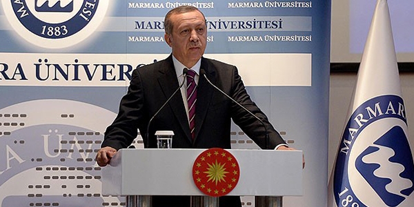 'K�rm�z� Kitap' masada