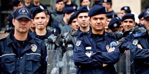 'Polis devleti' tartmasna k tutacak iki karar