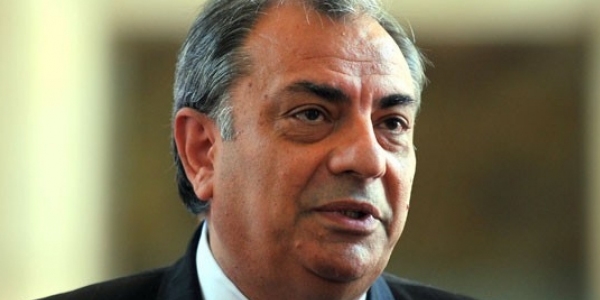 Türkeş: Cemaat MHP'nin içine elini sokmaya çalıştı, kestik