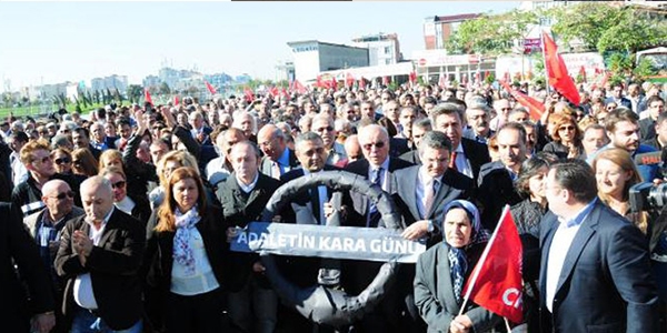 CHP'den siyah çelenk protestosu