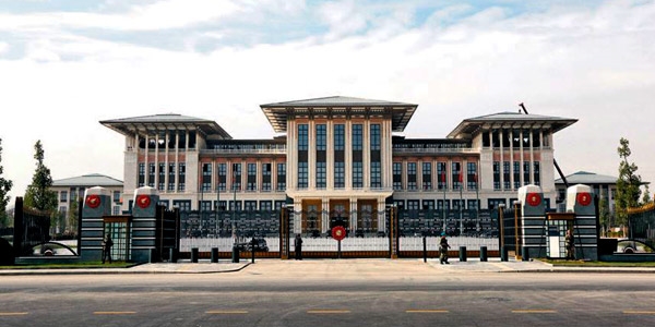 İlklerin resepsiyonuna 3 bin kişi davet edildi