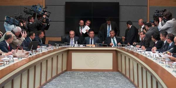 Yargıçlara zam ve sicil affı bütçeden önce yasalaşacak