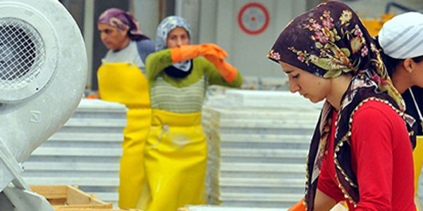 Eşi vefat eden kadına çifte maaş imkanı