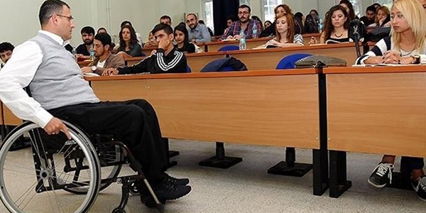 Hayata küsmedi dekan vekili oldu