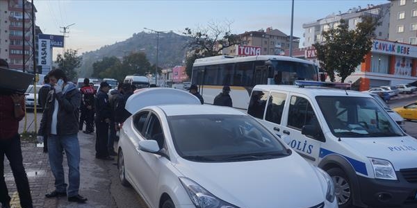 Ankara'da polise uzun namlulu silahla ate ald