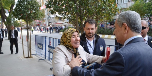 'İki oğlum polis birini bana bağışla'