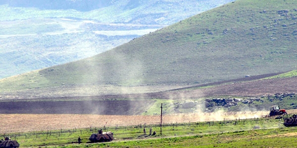 Suriye s�n�r�nda askeri hareketlilik