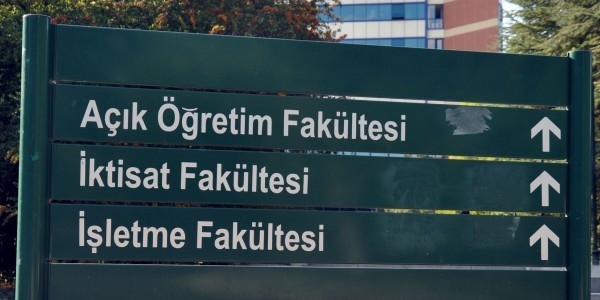 Çoban da general de aynı fakültede