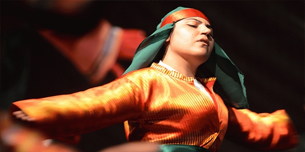 Davuto�lu Alevilerle bulu�uyor