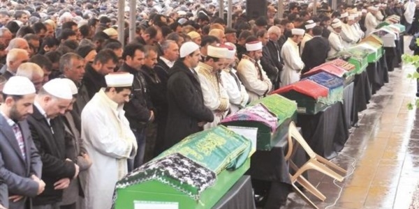 O araca 87 kişi bindik!