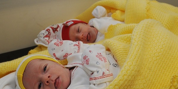 Siyam ikizleri ameliyatla ayr�ld�