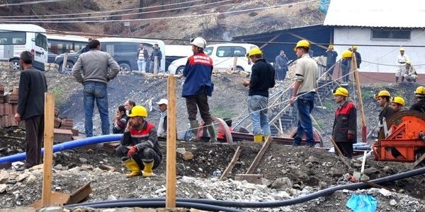 AFAD: 618 kişilik ekip ara vermeden çalışıyor