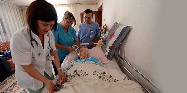 Yaşlı bakımında 'akıllı ev' çözümü