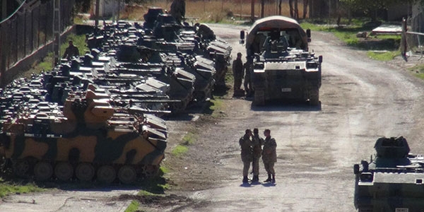 Türkiye-Suriye sınırında tank hareketliliği