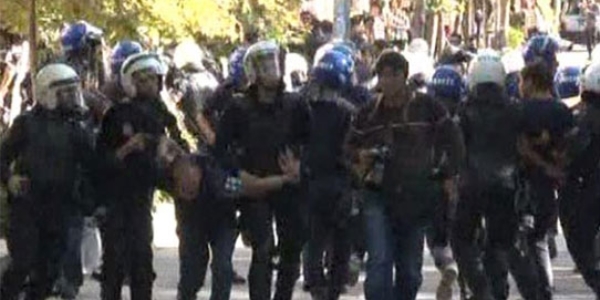 Kızılay'da YÖK protestosuna 4 gözaltı
