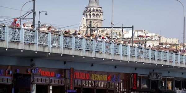 Galata Köprüsü'nün kaybolan 74 metresi bulundu!
