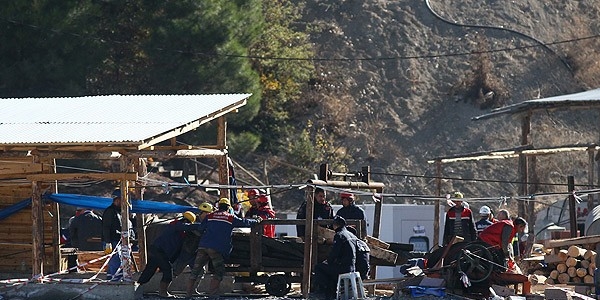 Madenci ve ailelerinin telefon bor�lar� silinecek