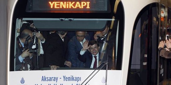 Davutoğlu ücretini ödeyip girdi ama...