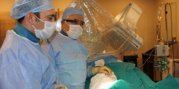 'Google Glass' ile doktorun gözünden canlı yayın