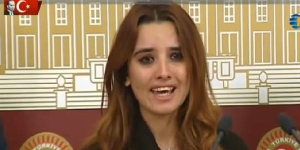 Atanamayan öğretmenin gözyaşları/ Video