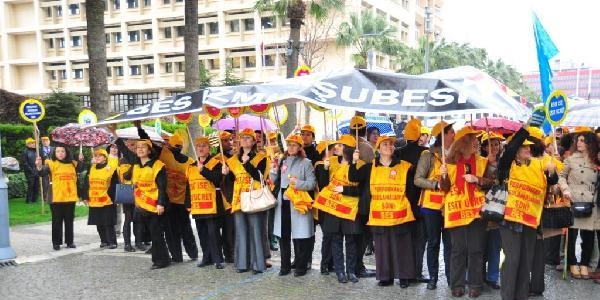 BES'ten Bakanlık önünde eylem
