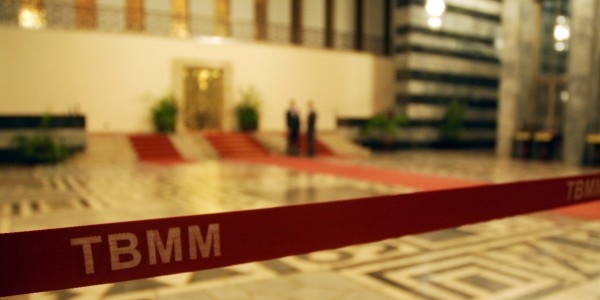 Meclis'te güvenlik önlemleri artıyor