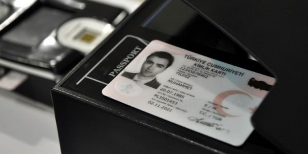 Yeni yılda 25 milyon kişiye elektronik kimlik