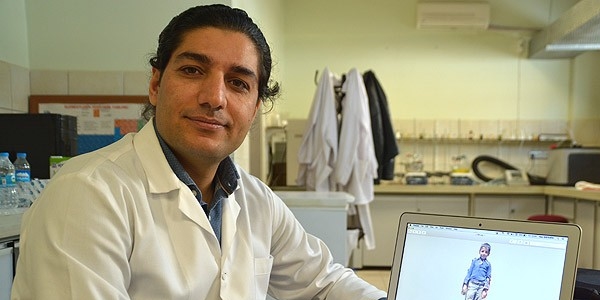 Katliamdan kurtuldu bilim adamı oldu