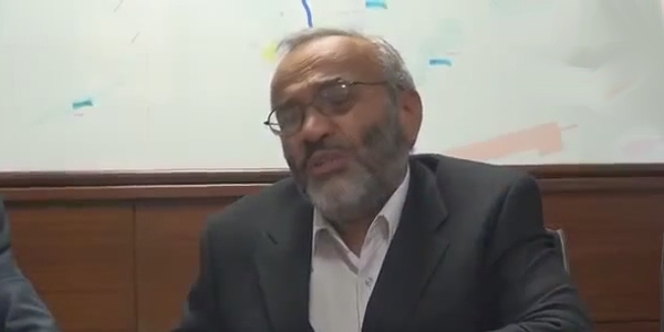 Emekli öğretmenden 60 derslikli okul