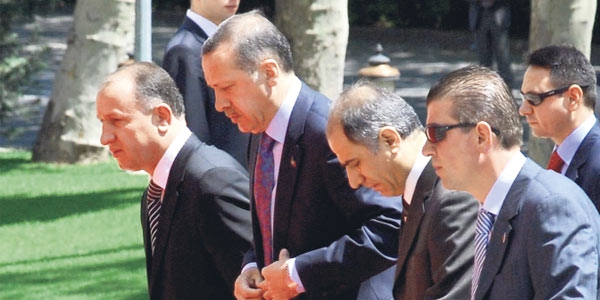 Böceği şüpheliler aradı, savcı buldu