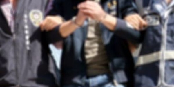 Polisin eşi, evlerine giren hırsızları yakalattı
